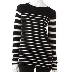 NWT Elle Lightweight Black & White Striped Sweater